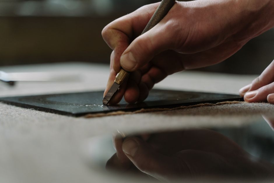 How Much Does Glass Cutting & Scoring Secrets Really Cost in 2026? Budget & Gear